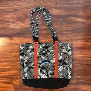 Black and white Kavu tote bag